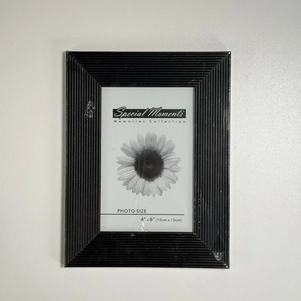 Vintage Wooden Picture Frame Black Minimalist Modern 4x6 NEW‎